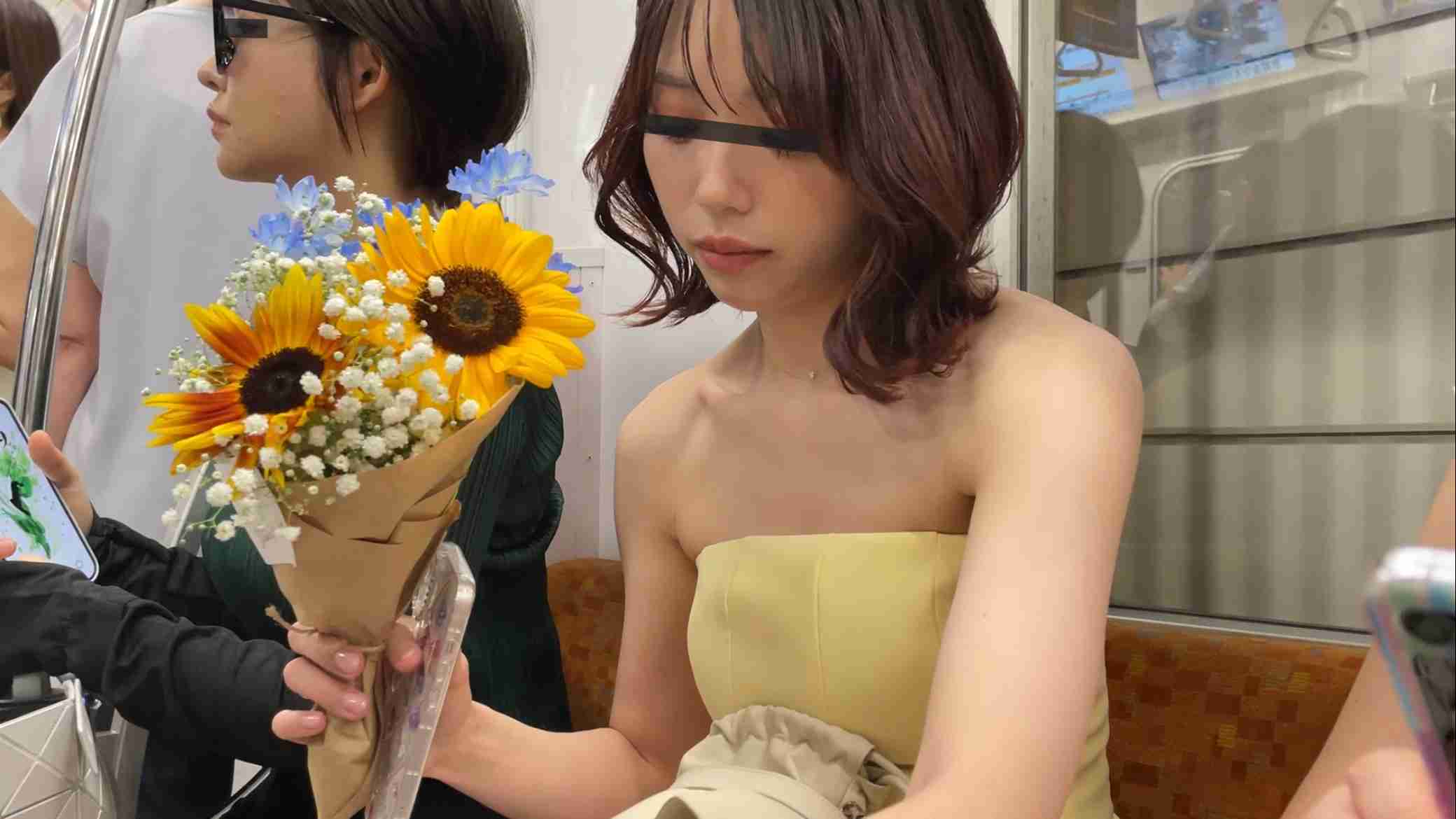 【再販】鎖骨マニア必見の胸元オープン美女３人！！