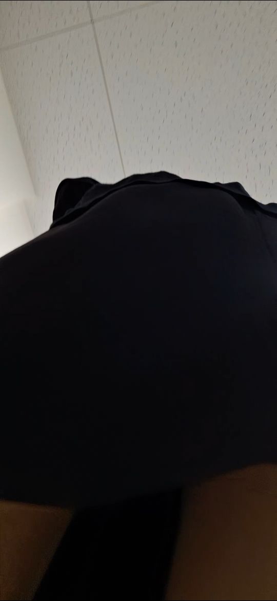 大人な事務員さんのPチラ vol.2　細脚からのモロ純白