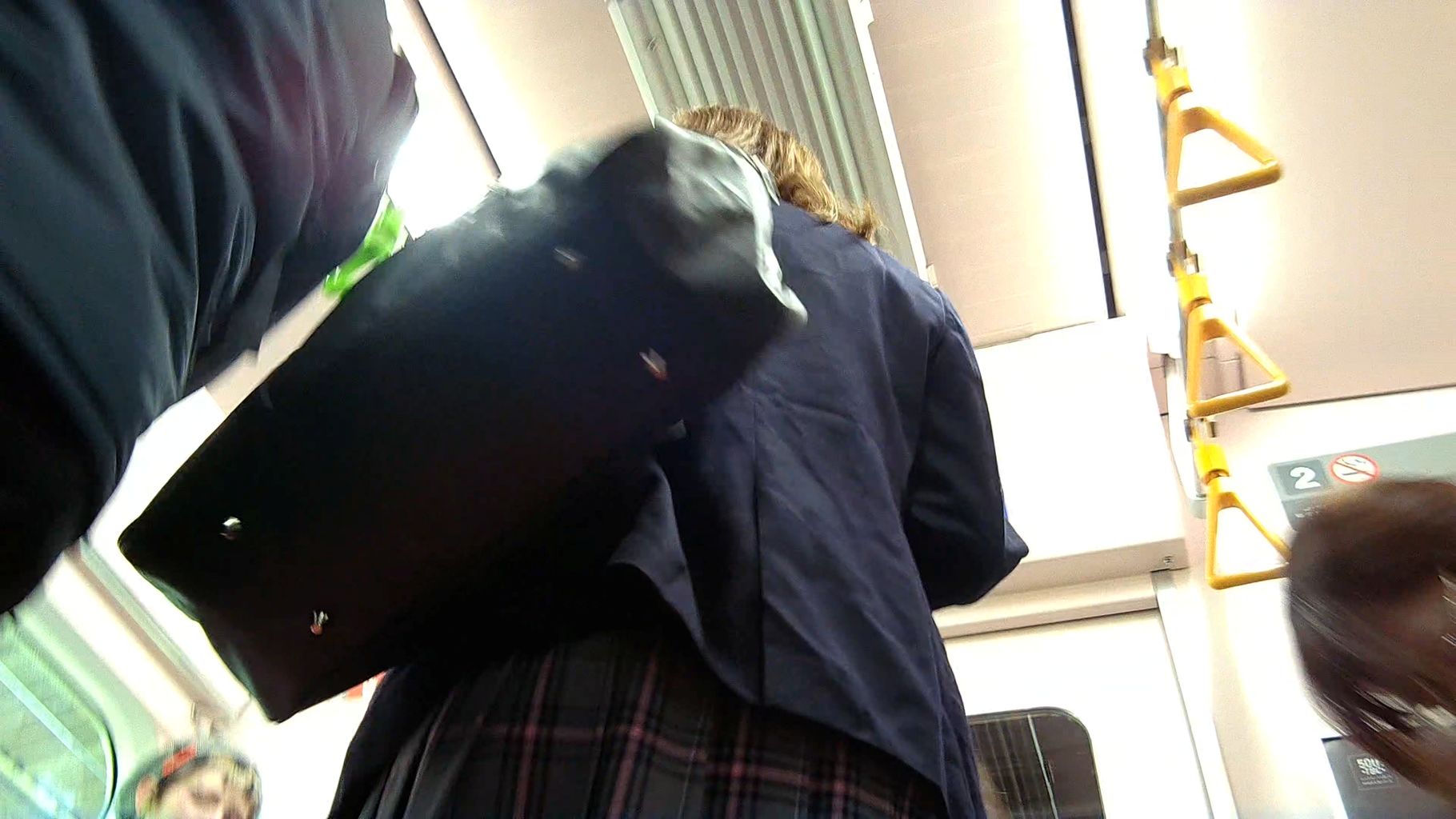 撮ってしまった15 純白ぷっくり膨らむフロントと小柄なお尻を撮ってしまった