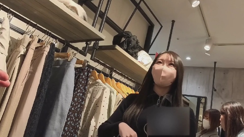 リベンジマッチしたら警備員が来た。ロンスカの中に長時間待機で絶対おめ