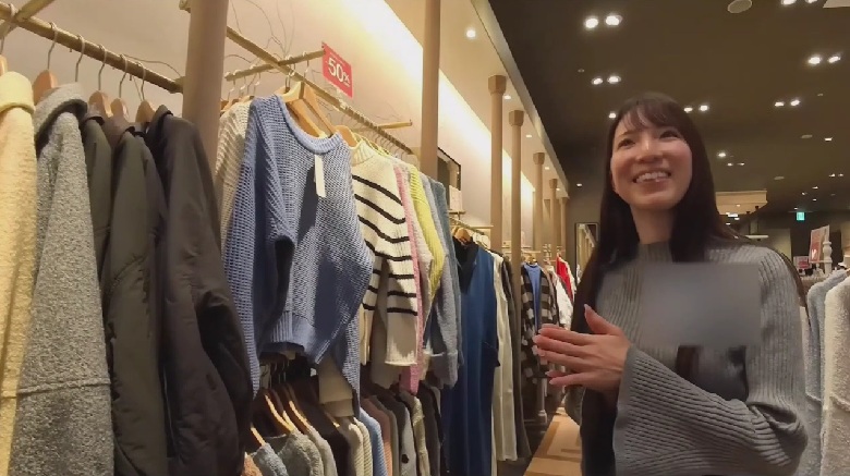 これは大人清楚系!おっとりしてる子が履くエロニーハイ。