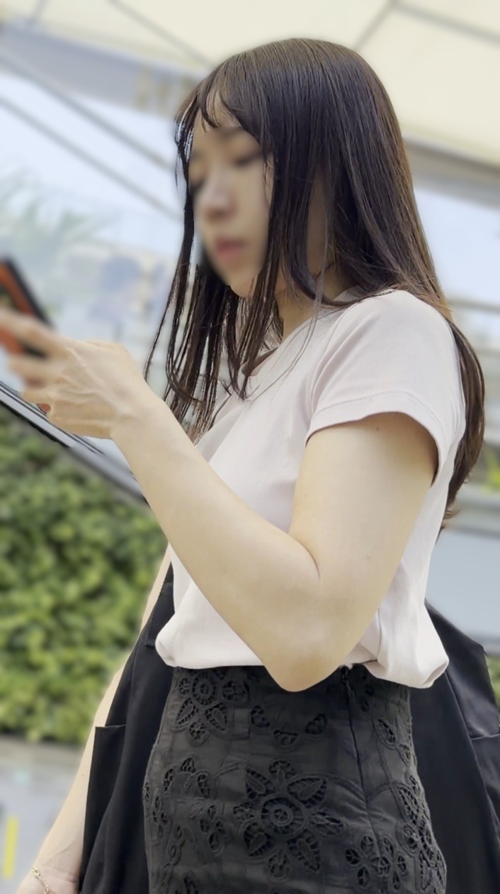 【再販】街の風景32 お顔でヌケそうな美人女神さまのステキなおっぱいと可愛い身体を観察して最高に幸せ♡