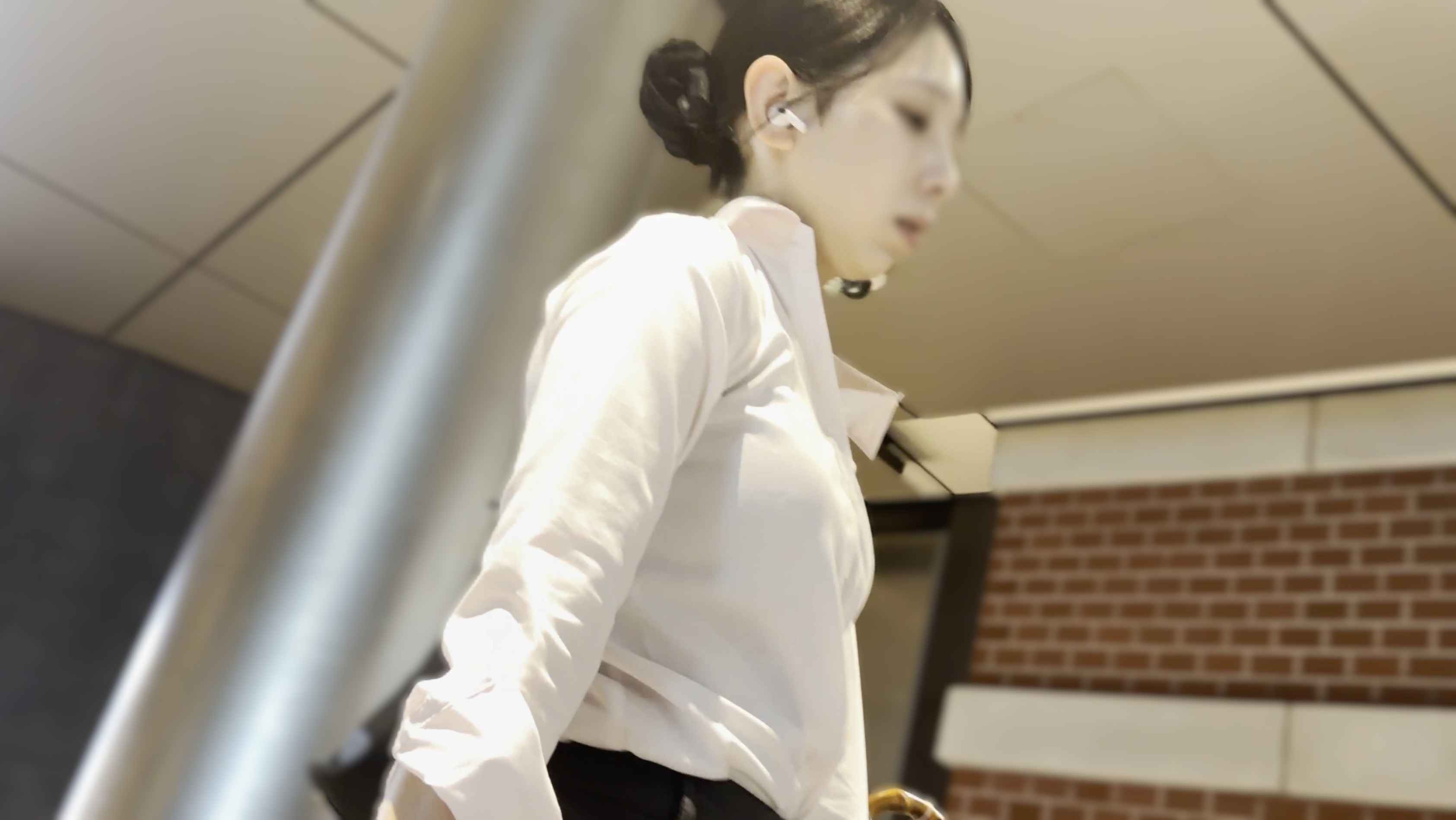 Pcolle PPV 街の風景５１　スーツ美人ＯＬは歩く姿だけで妊娠させたくなる…♡