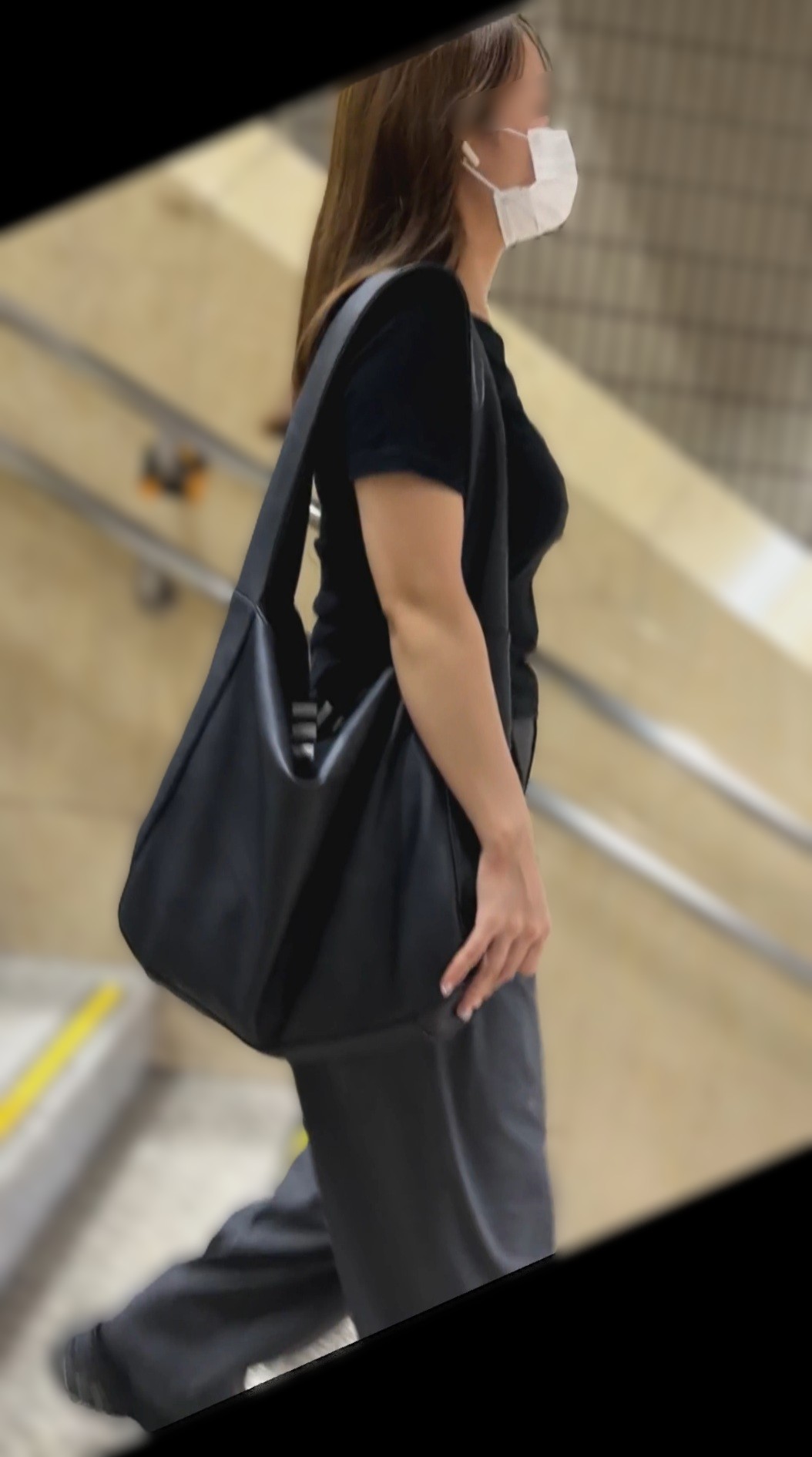 街の風景５７　大きなおっぱいの無防備揺れで完全に冷静さを奪われ夢中♡