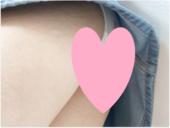 【再販】【デニムのミニスカートの中】#12 かわいいハート柄のコットン系ショーツ