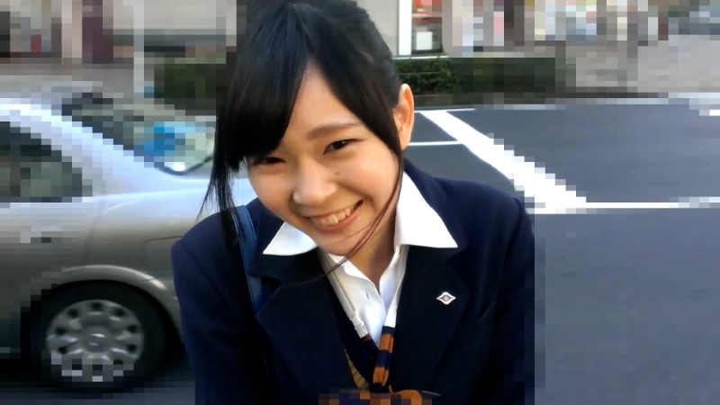 本物の満員電車に突撃！制服少女1号