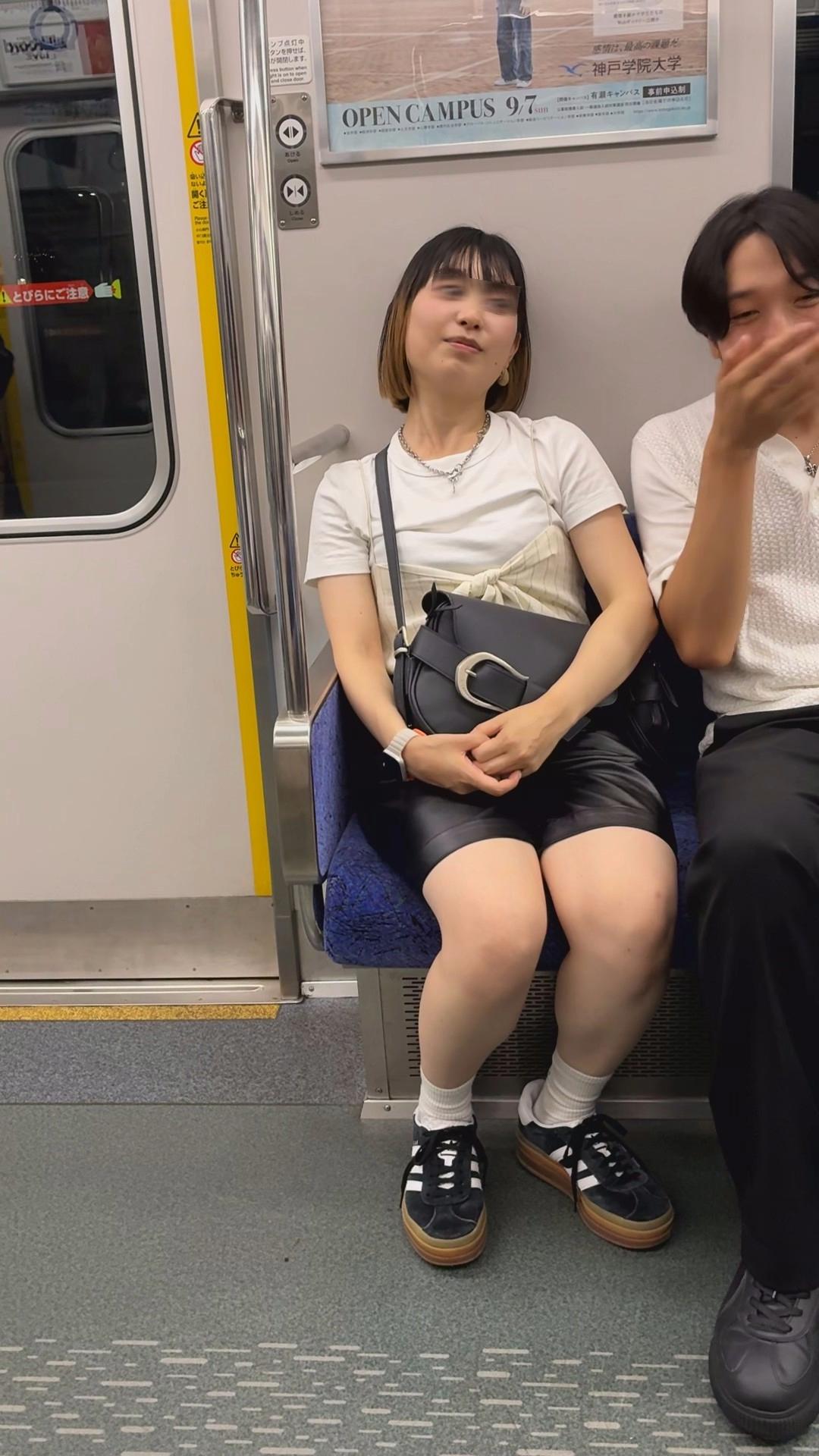 おっぱいの膨らみフェチ