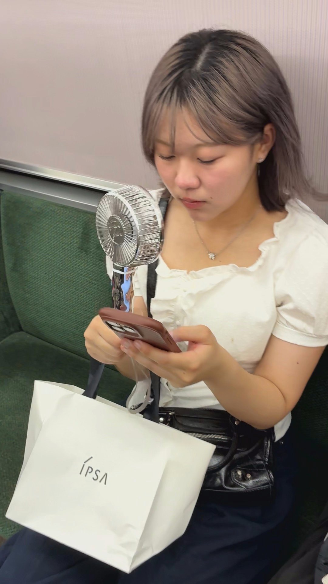 おっぱいの膨らみフェチ