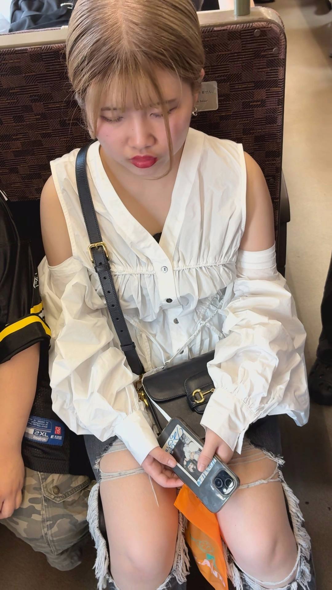 おっぱいの膨らみフェチ