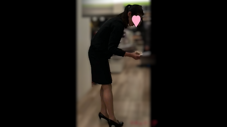 【再販】綺麗な制服OLのスカートの中20~情熱のショッキングピンクp対シンプル縞々p