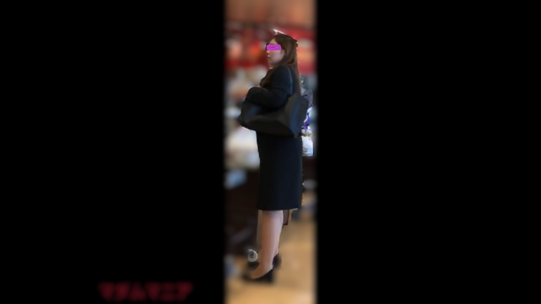 【再販】綺麗な制服OLのスカートの中21~アソコに張り付いたパンティーがま〇この形に~