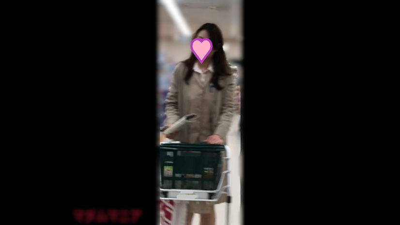 【再販】綺麗な制服OLのスカートの中21~アソコに張り付いたパンティーがま〇この形に~