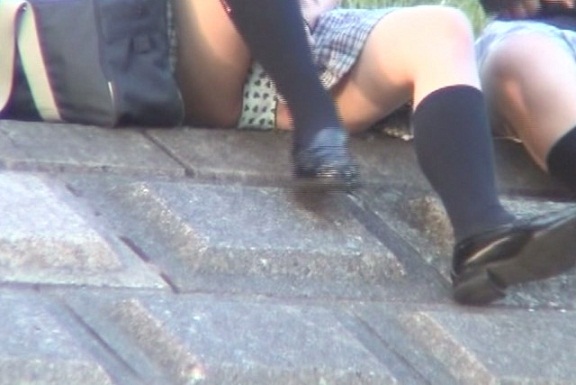 【再販】J○ 5人組 股開き長編パンチラ 21分超え