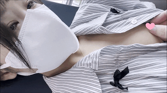 電車お触り37 最強ショート美女降臨。乳首が敏感過ぎて感じてしまう姿はフルボッキ不可避です、。