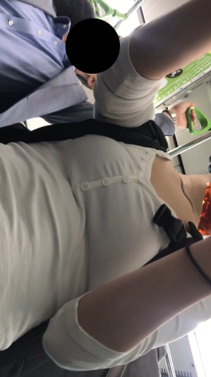 Pcolle PPV 2821526ab8ca12e6e5a「白い服の巨乳ちゃん達至近距離ロックオン!」(販売者:ジャグ帝) サンプル画像
