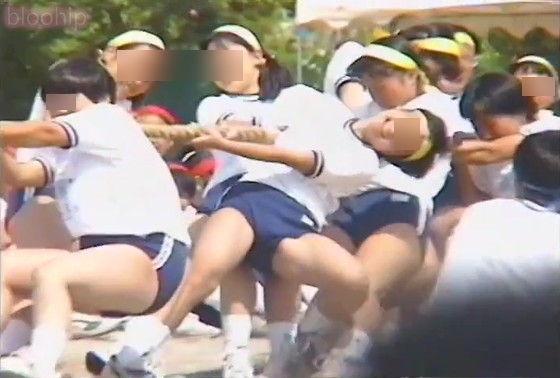 B30:綱引き女子達のお尻と太ももを堪能★