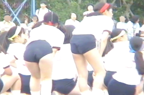 【再販】S2-04(B10~11)紺ブルマー・胸の大きさがわかる水色体操服・棒引き・大きなヒップ・食い込み【30%OFF】