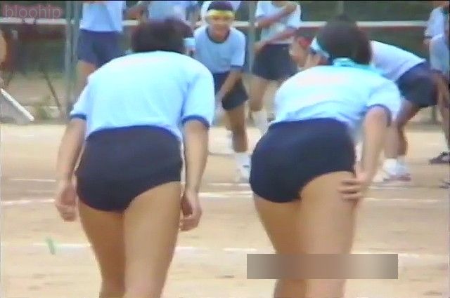 【再販】S2-04(B10~11)紺ブルマー・胸の大きさがわかる水色体操服・棒引き・大きなヒップ・食い込み【30%OFF】