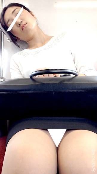 Pcolle PPV (電車対面）(顔出し）電車の心地良い揺れに誘われて…お疲れ度がMAXに達しちゃったOLお姉さん達のぐったりしちゃうご様子を観察…