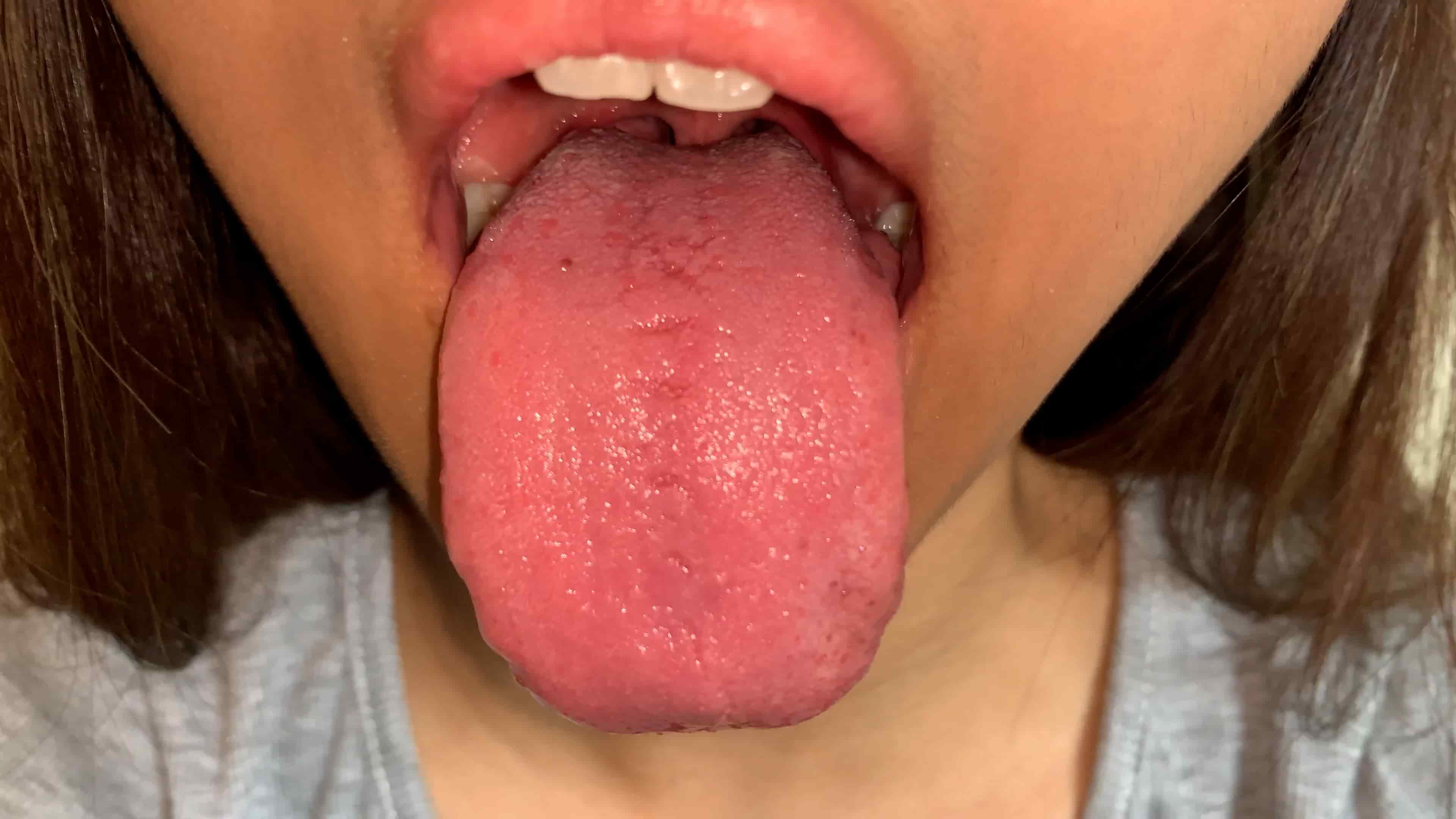 【個人撮影】天萬愛紗の喉ちんこ丸見えベロ&唾液観察