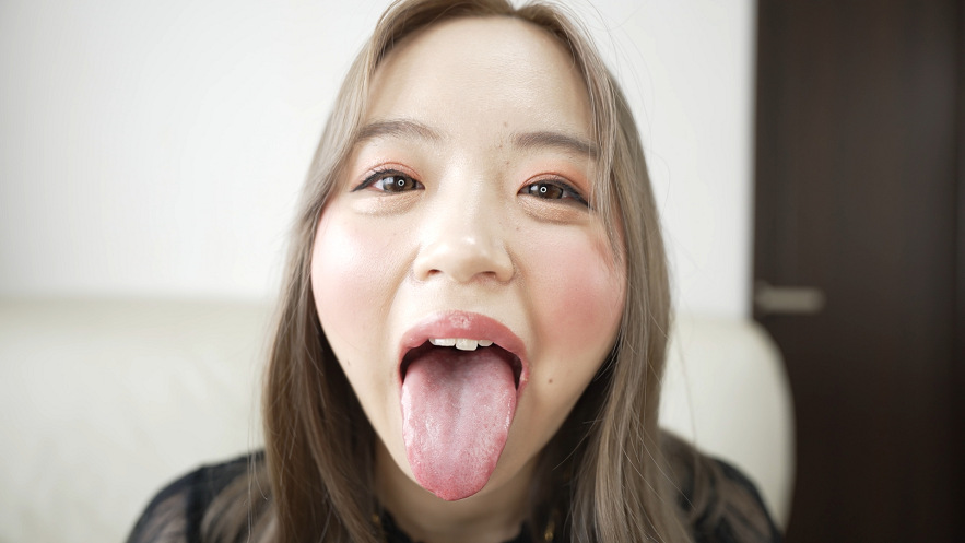 【再販】【個人撮影】菊池はる 初喉チンコ触り&擬似フェラ体験