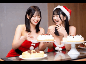 ケーキ屋店員セクシーサンタ挑発ポロリ