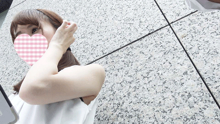 【再販】路上でアンケート調査をお願いした可愛い娘に立ったまま股割りしてもらったら壮大な白パンツが見えた