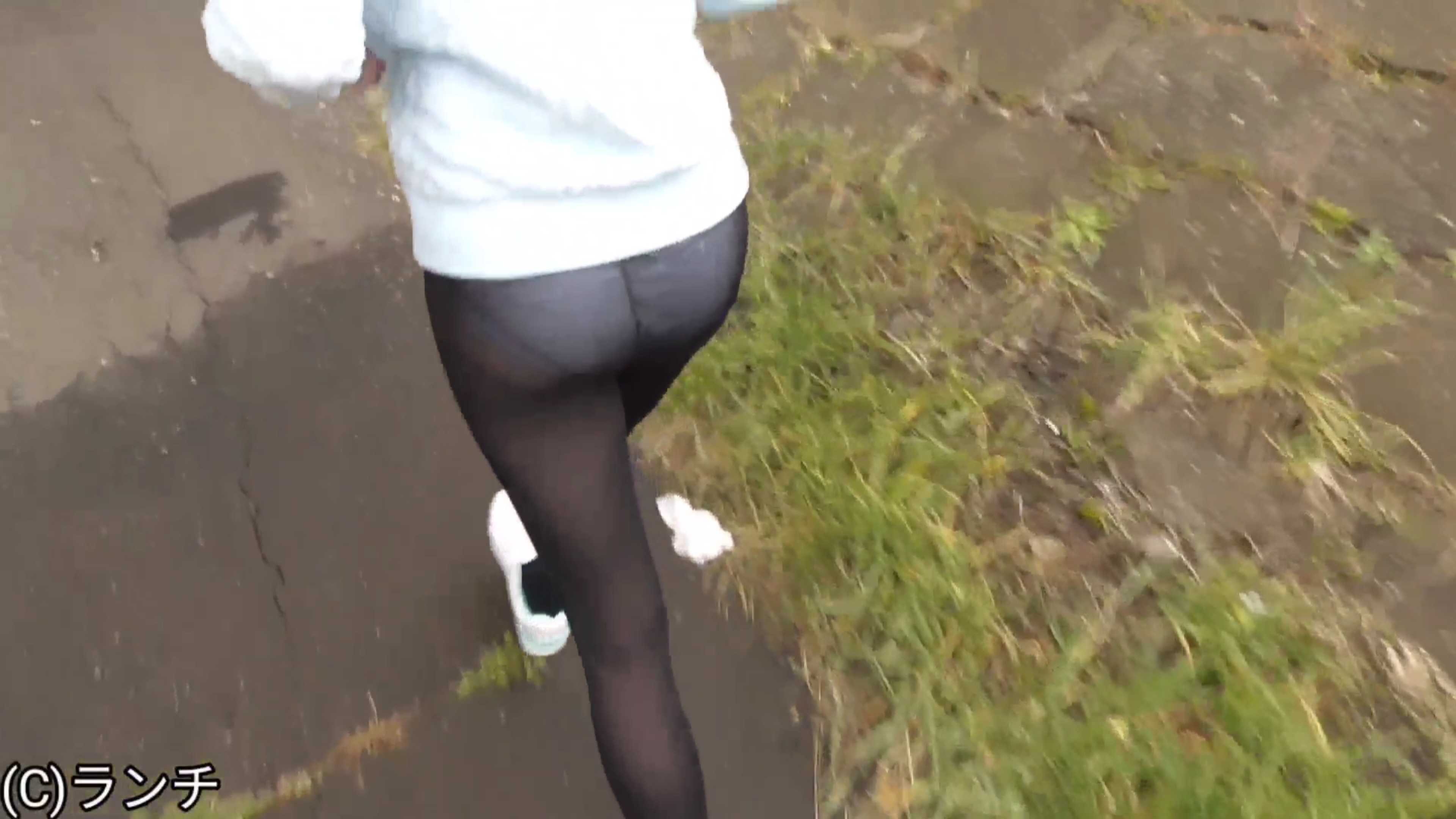 ◯2さい【◯C1なりたて少女】公園や人混みでも超ミニスカぱんつ丸出しを気にしない女の子