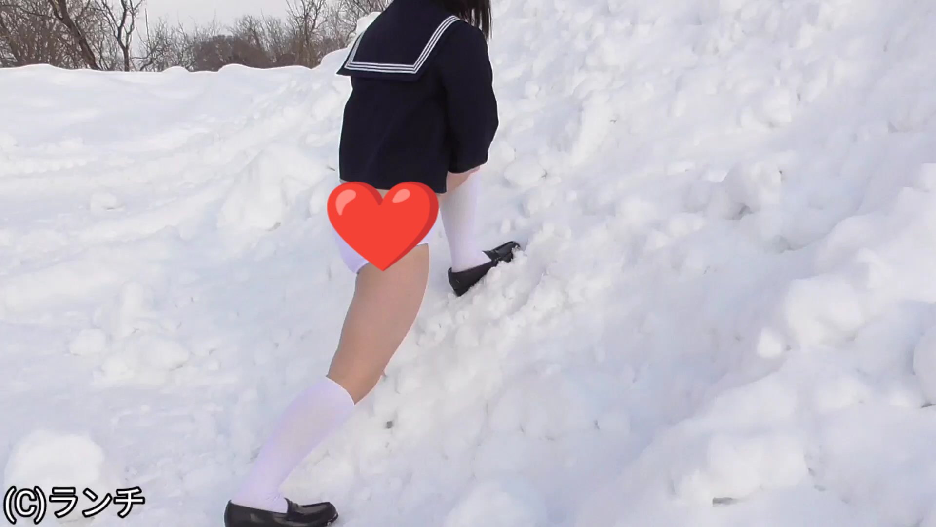 【再販】◯3さい【露出】◯C1あやか学校帰りにパンツ撮影(電車内パンモロ、屋外パンモロ)