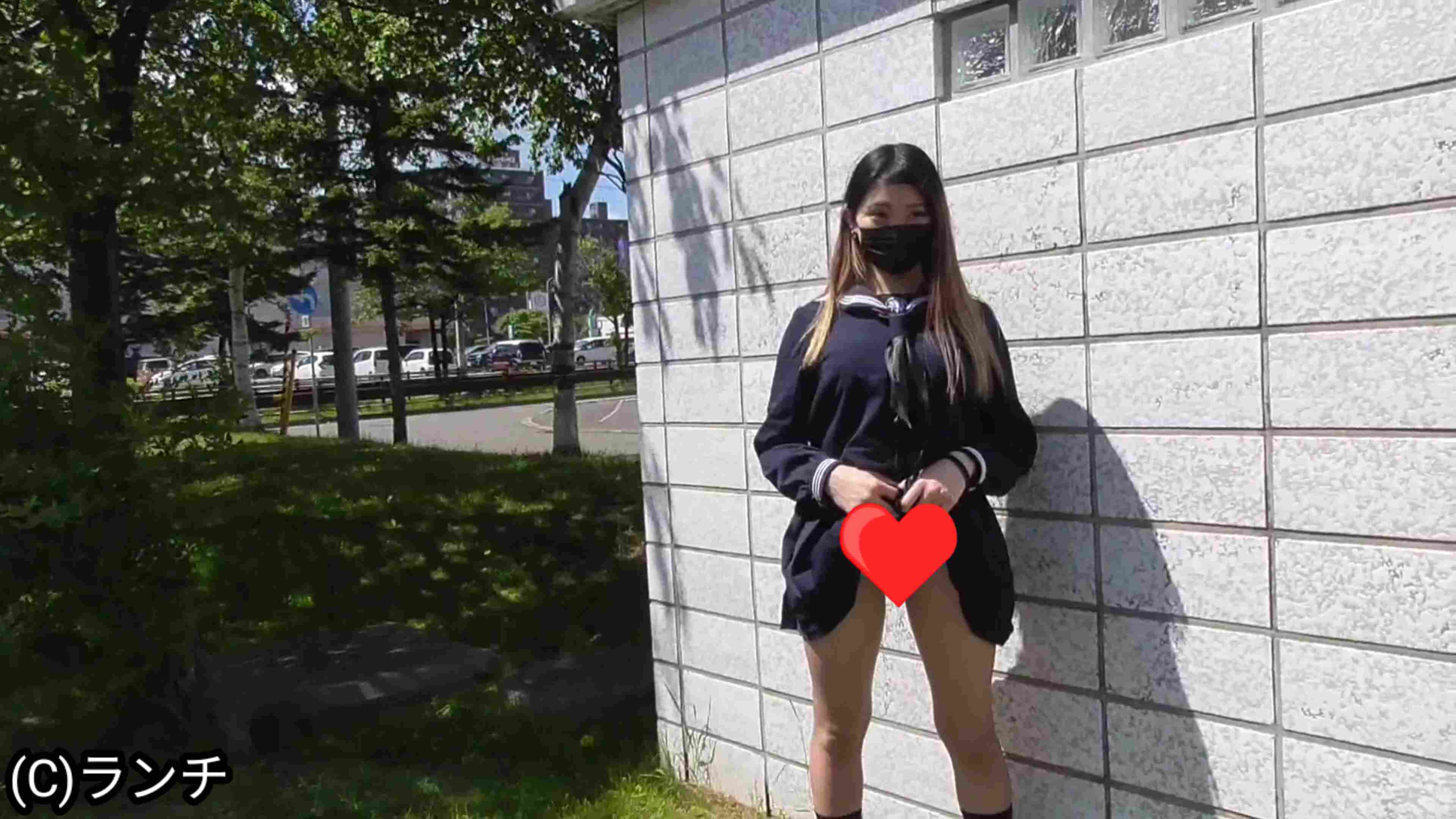 【現役JKギャル美少女】店内でスカート捲り上げパンチラ撮影。公園でパンティー生脱ぎオマンコ丸出し撮影 画像 4