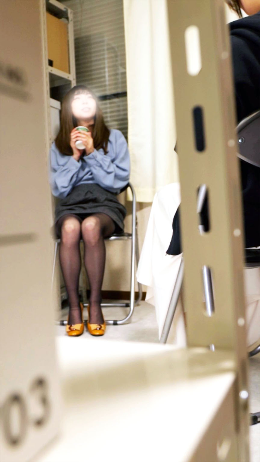 お友達にバレないように・・・僕にだけパンツを見せてくれるおねえさん 極上の鼠径部