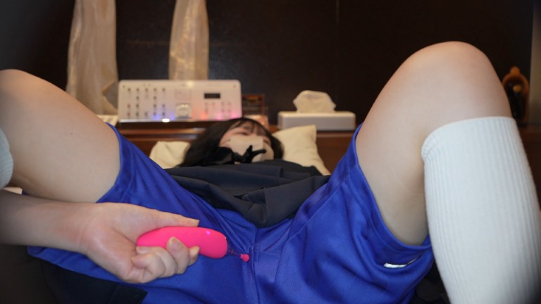 【4K】アプリで知り合ったお姉さん♪デフォのハーパン♪直接オモチャあて!感じまくり♪今回はパンツがかわいい☆ 352