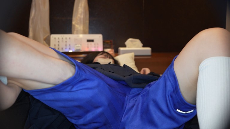 【4K】アプリで知り合ったお姉さん♪デフォのハーパン♪直接オモチャあて!感じまくり♪今回はパンツがかわいい☆ 352