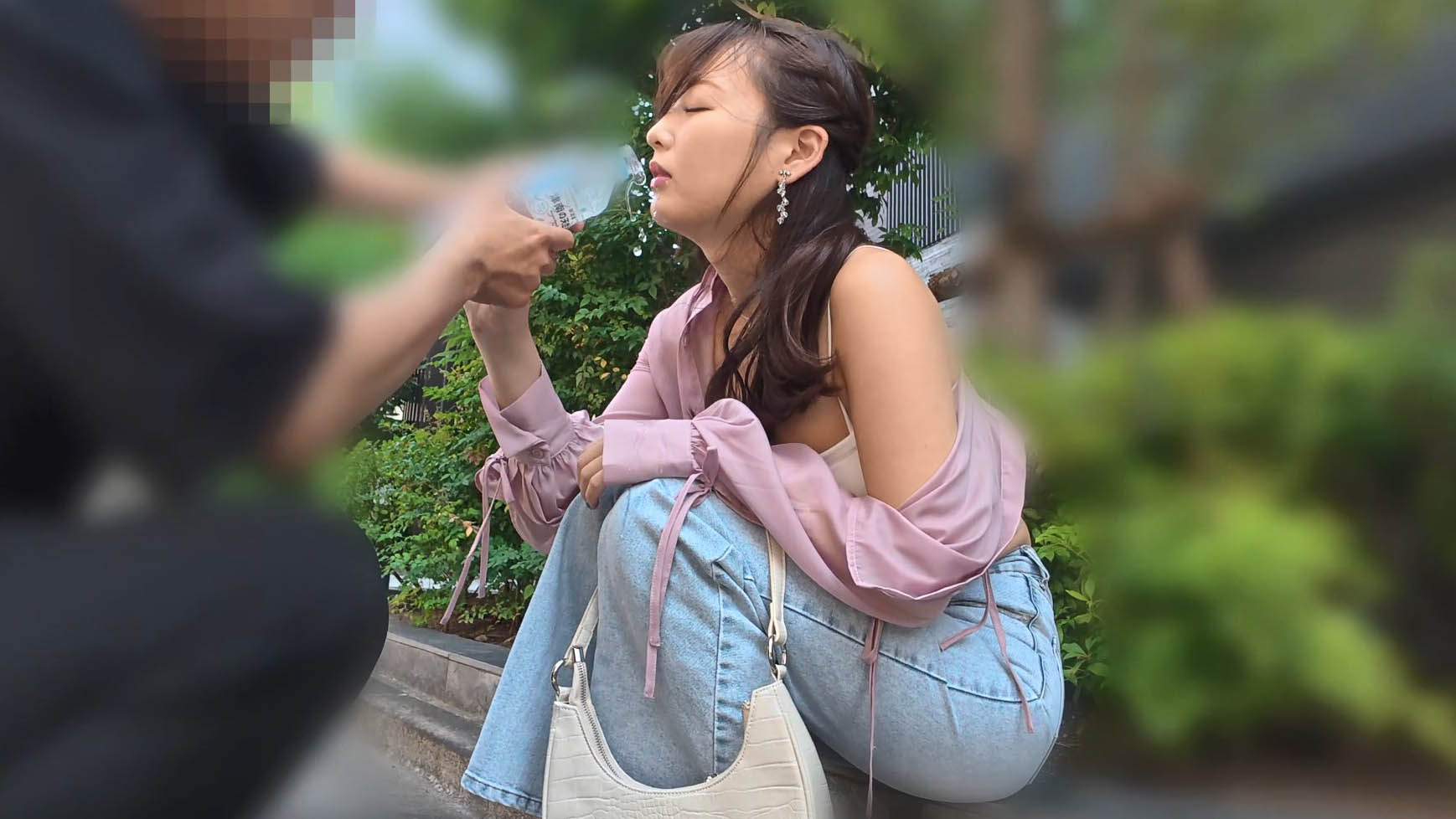 朝帰り二日●い、フラフラ女。　絶好のオモチャ。無料オナホとして何度も中出し種付けしてやった。