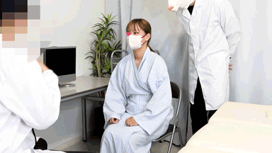 3人で女子大生のおっぱいを揉みまくり!おまんこビチョビチョで研修医が大絶 頂!【検診/医者/集団】