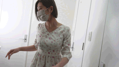 【宅配胸チラ】人妻宅へ訪問/ 胸チラ撮るつもりが乳首まで撮れました【胸チラ/ パンチラ】