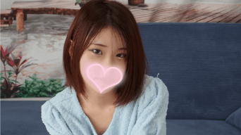 あどけなさたっぷりのアイドル系激カワ美女の『もかちゃん』むっちり美尻に張り付くピンクおパンティがたまらない