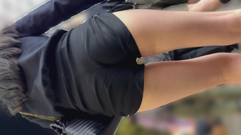 【再販】スタイル抜群!!ホットパンツから伸びるエロい足とお尻追跡(/ω\)