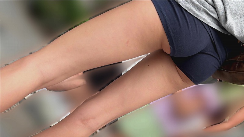 【再販】モデル体型の金髪美女。ホットパンツからこぼれる下尻(/ω＼)