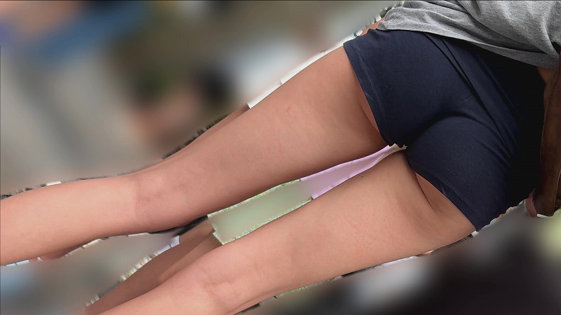 【再販】モデル体型の金髪美女。ホットパンツからこぼれる下尻(/ω\)