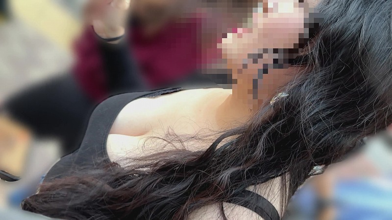 【再販】えげつない谷間(*´Д`)ハァハァ巨乳ギャルの胸チラ動画