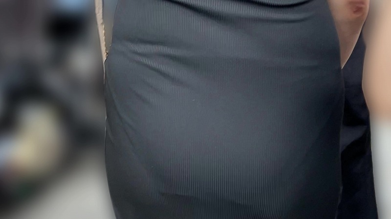 【再販】デカ尻さん好き集まれ!黒いセクシーなワンピースから浮かび上がるパンティーライン(/ω\)