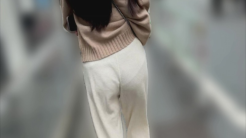 【再販】薄手のニットパンツからの~Pライン