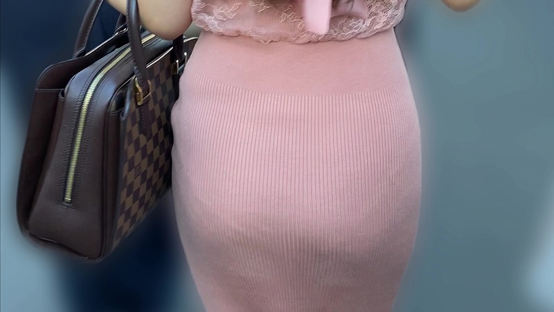 【再販】サーモンピンクのニットワンピを着たキャバ嬢のPライン (/ω\)