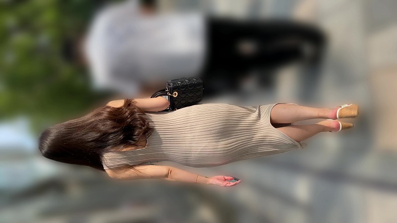 【再販】ベージュのセクシーなニットワンピースを着た人妻のPライン (/ω\)