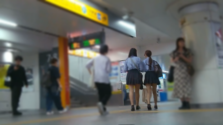 ガチ85【60fps】長尺27分!5人のスカートの中をバレずにずっと見る