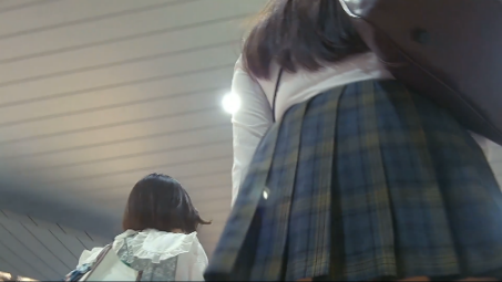 ガチ85【60fps】長尺27分!5人のスカートの中をバレずにずっと見る