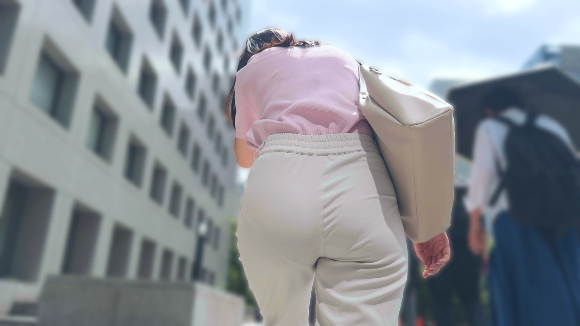 Pcolle PPV 歩行記録0361「弾力ヒップとパンティーラインが魅力のOLさんを堪能」(全2名)