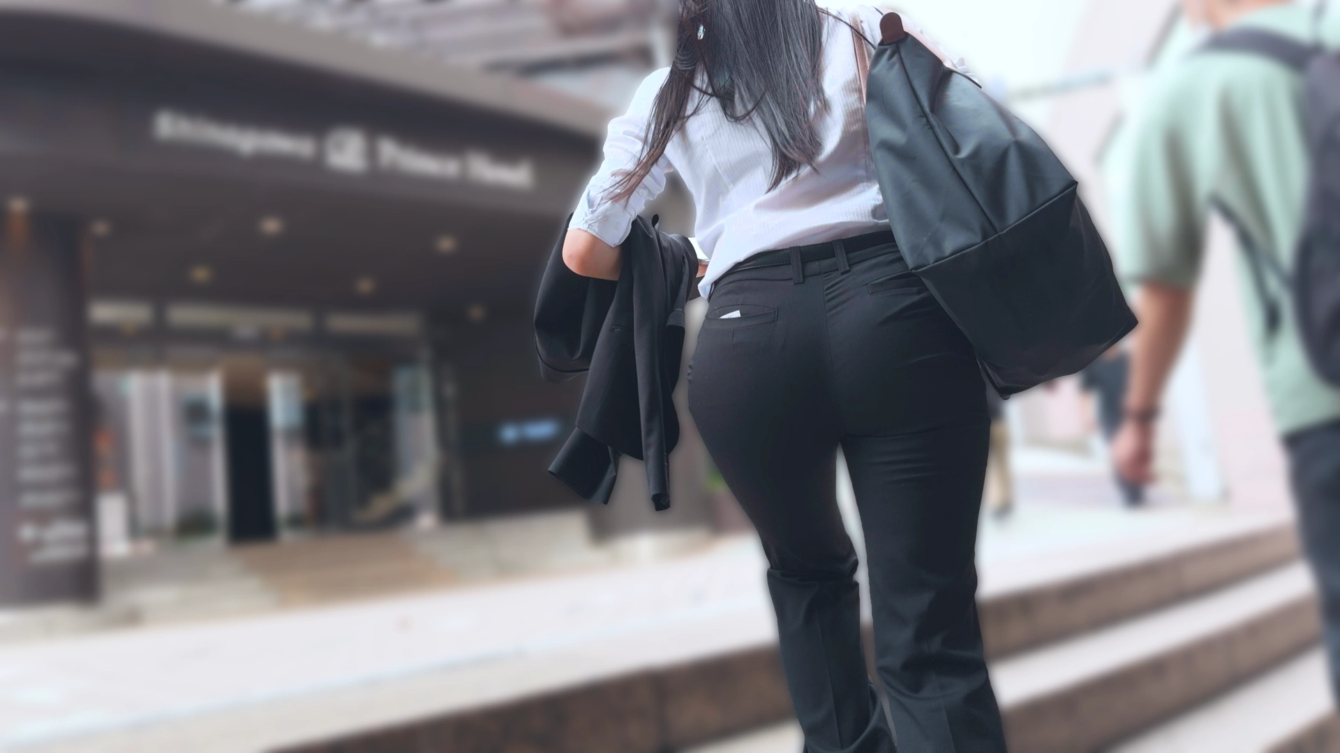 Pcolle PPV 歩行記録0363「パツパツに張った美尻で階段を上るリクルートスーツ女子」(全4名)
